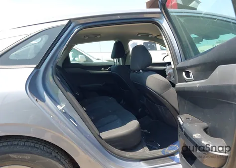 2022 Kia K5 Lxs из США, поврежденный, VIN 5XXG14J26NG142443